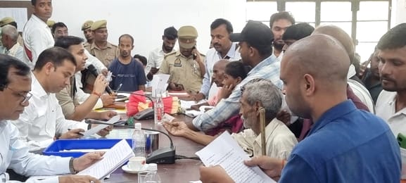 Salary of XEN missing from Samadhan Divas stopped