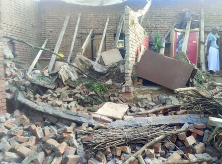 The roof of the house collapsed, three people including two innocent children were injured