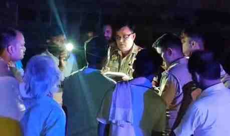 Auto-riding salesman robbed at Manpur near the highway
