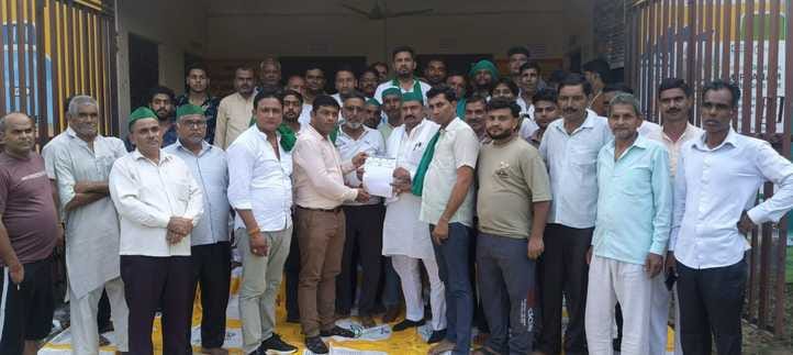 Loan was put in the farmer's account, BKU Apolitical staged a sit-in