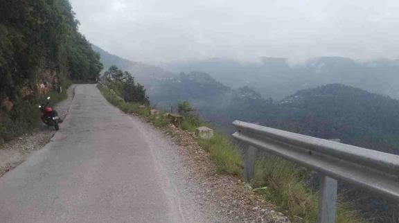 No barriers, no worries... The system slept on the banks of the Kali and Gori rivers, the mountain cried