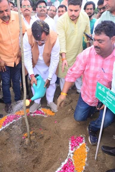 Work on developing Urmila forest on the banks of Kukrail in Paper Mill Colony begins