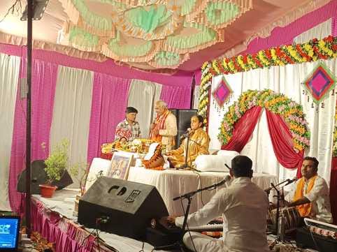 Satsang makes our conduct better: Aaradhika
