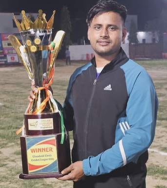 Vishal will be the captain of Chandauli in tennis ball cricket tournament