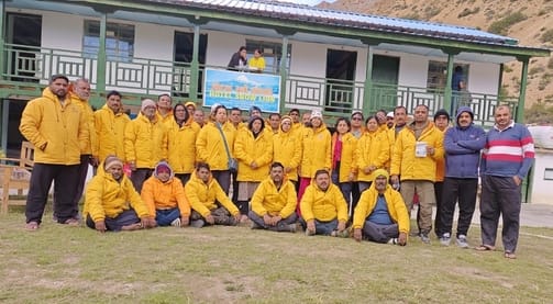 Eight people from Ramnagari are stranded in Hilsa, Nepal