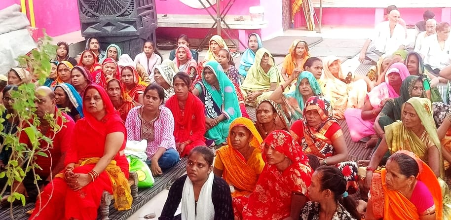 The devotees were filled with devotion after listening to the description of Shiva's marriage