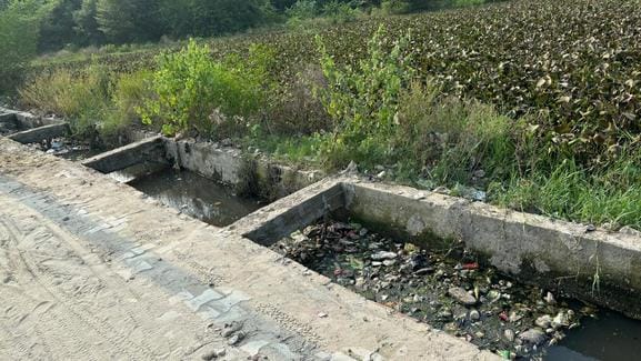 Drains were constructed at a cost of nine crores, but the responsible persons forgot to lay the slab