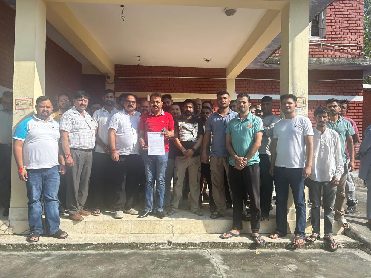 Businessmen mobilized against private trade fair