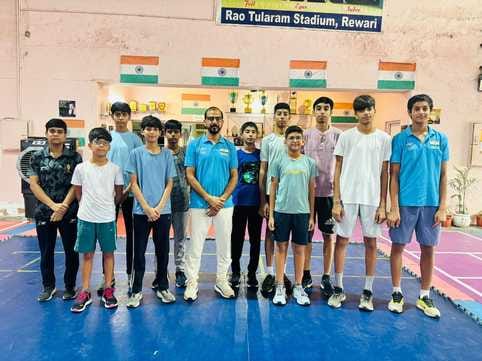 11 players left for Haldwani to participate in the national fencing competition