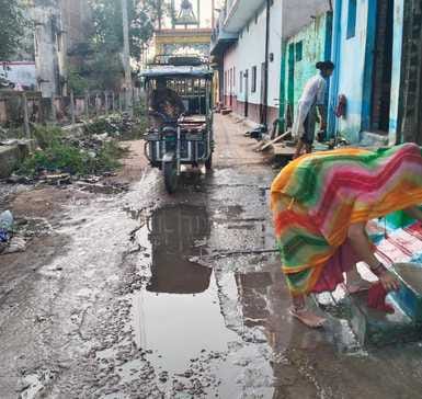 Thousands of liters of water is being wasted due to leakage in the pipeline, there are potholes on the road.