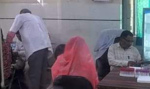 Pregnant women have to make rounds for blood tests