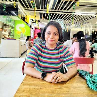 Aditi donated her hair and gave support to cancer patients