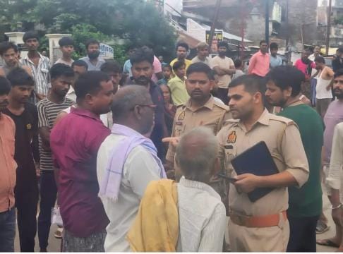 Teen dies in private hospital during treatment, family members create ruckus, block road