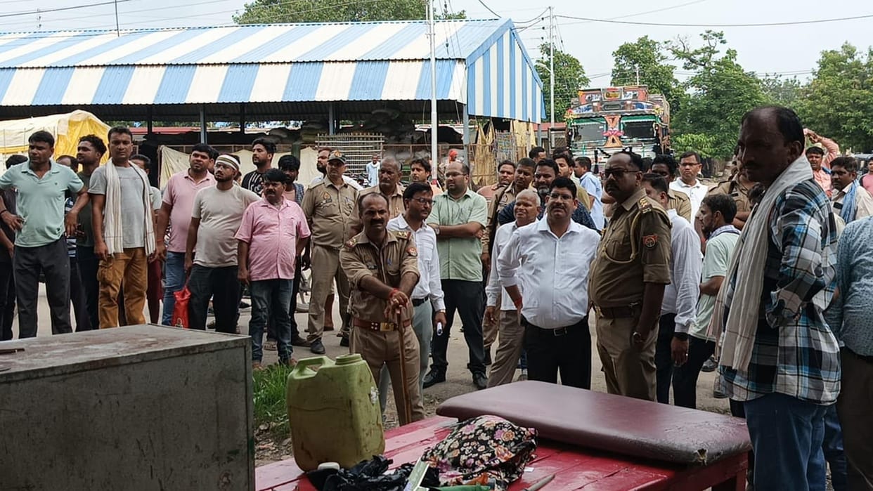 Bulldozer runs in market, encroachment removed