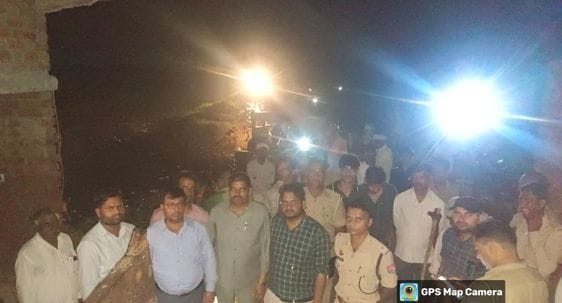 Tehsil administration resolved the 50 year old Chak Road dispute