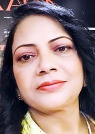 Pooja Singh of Puwaiyan won the title of Mrs. Uttar Pradesh Premium