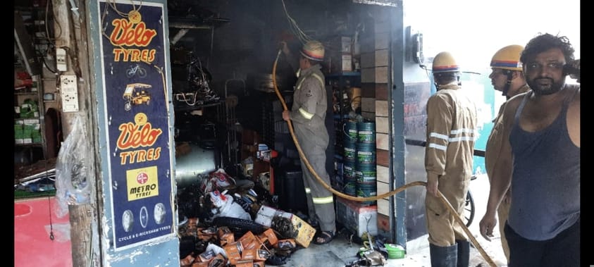 Fire broke out in shop due to short circuit