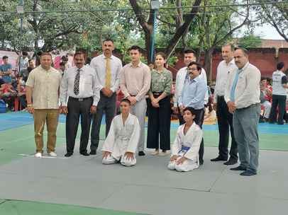 Judo tournament: Many players fought for victory on the third day