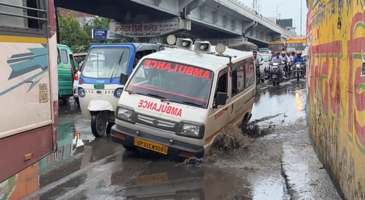 Auto overturned on a dilapidated road