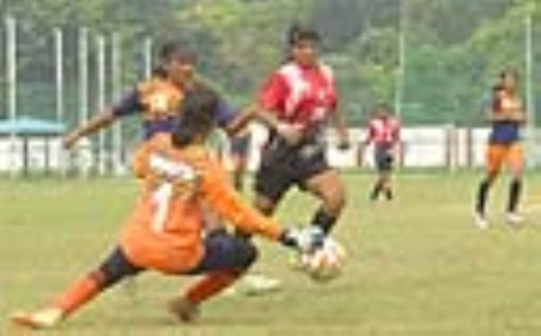 Gorakhpur News: Maharashtra and North India won the football championship