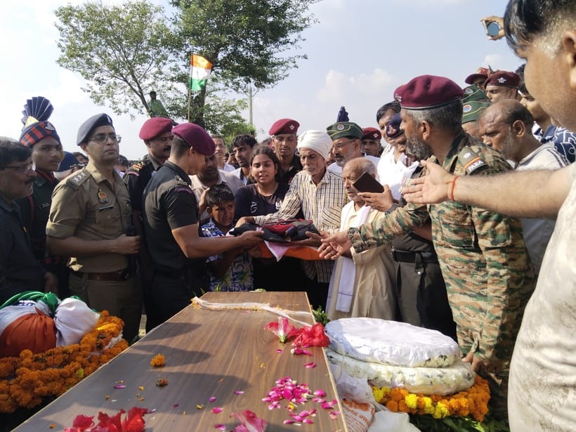 Martyr Prabhat Gaur's body reached his native village on Wednesday
