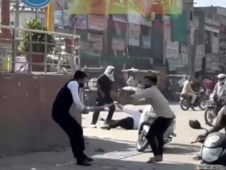Two lawyers travelling on a scooty attacked in broad daylight