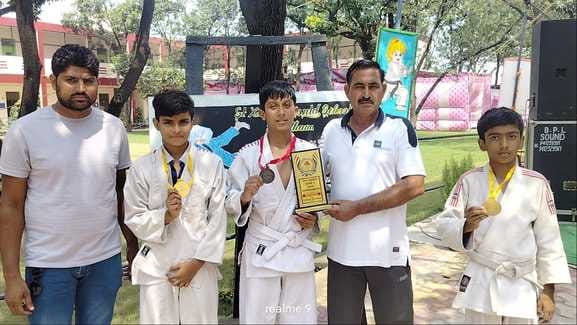 Players won gold medals in Judo tournament