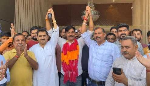 Sohan Lal Diyala was elected as the President of Chak Business Board with 218 votes