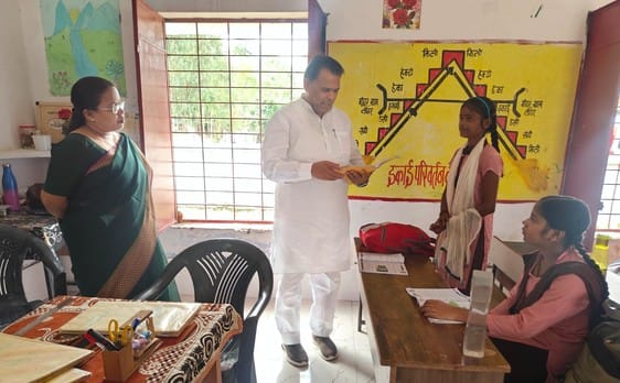 The minister in charge made them read the books and expressed his displeasure