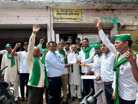 After the farmers' protest, the electricity department resolved the problem