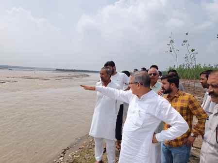 Former minister took stock of the damage caused by the flood