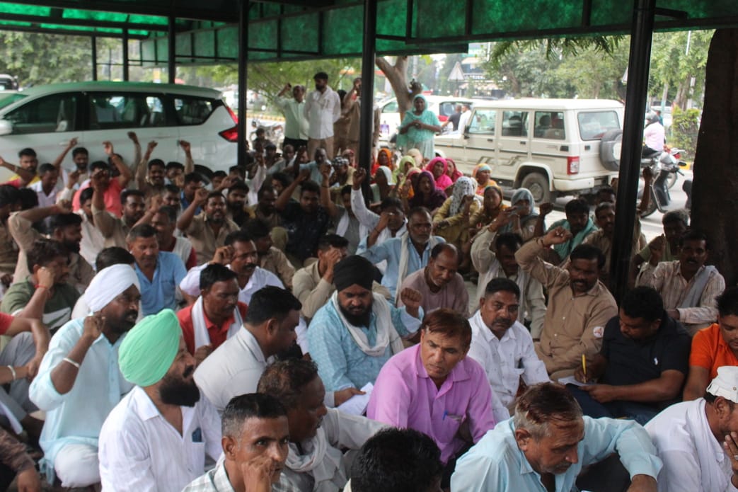 Municipal workers staged a protest to get their demands fulfilled