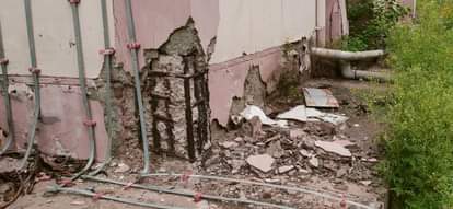 health department not given 1 crore to pwd for repairing building yet