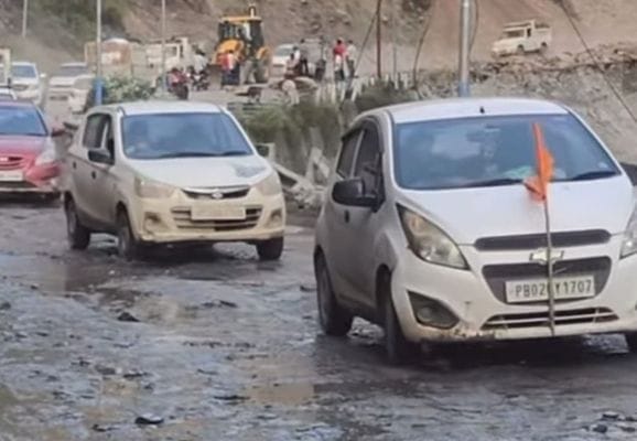 1,000 vehicles of Mani Mahesh pilgrims removed from Bharmour in two days
