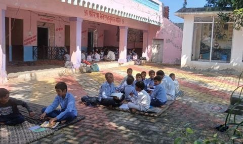 No school, no roof, yet the voice of knowledge resonates in the temple