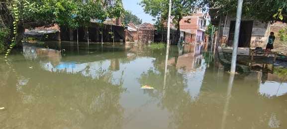 Villages surrounded by floods for a month, stoves have gone cold