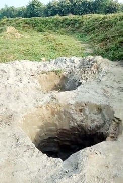 DM is running a revival campaign, mafia is draining the Bhainsi river