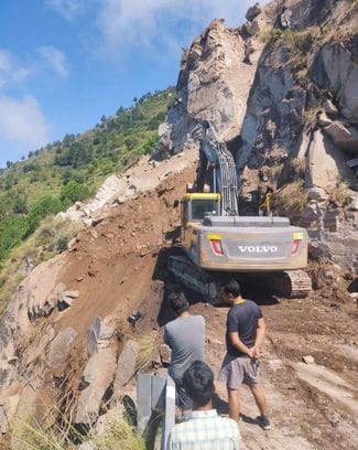 Small vehicles started running on Luhri-Dalash road after 10 days