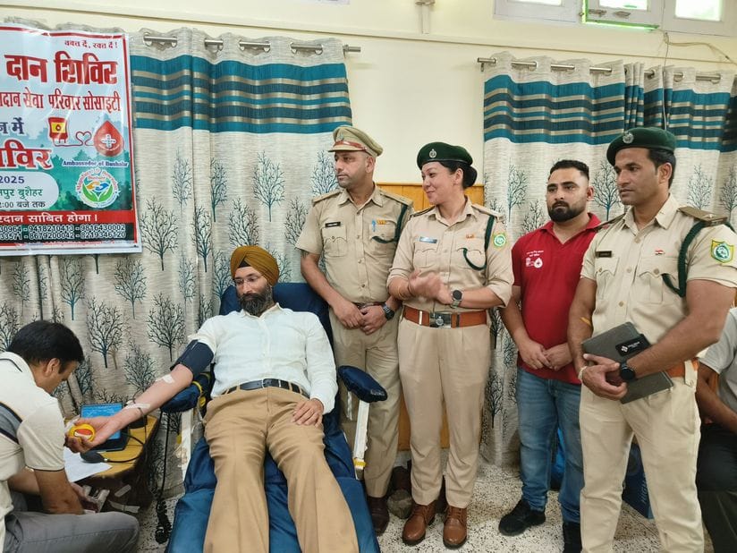 Camp in Nogali, 25 people donated blood