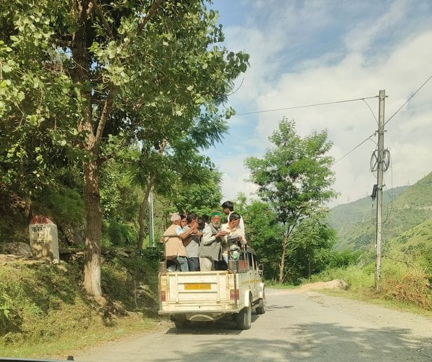 28 roads of Rampur are still not restored for traffic