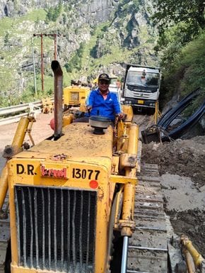 Traffic restored from both sides at the black spot of NH in Nigulsari