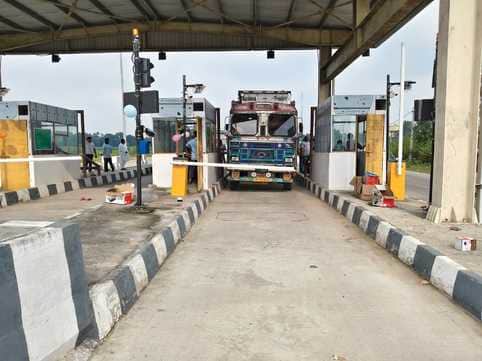 CAG Flags Rs 180 Crore Excess Toll Burden, NHAI Lapses Led to Overcharging Road Users Claims Media Report