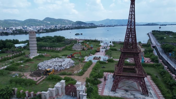 अजमेर का सेवन वंडर्स तोड़ने की कार्रवाई शुरू