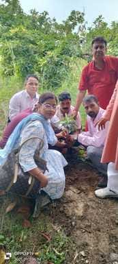 Bharatiya Mazdoor Sangh gave the message of environmental protection by planting trees