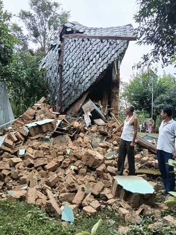Four houses collapsed and four were damaged due to rain