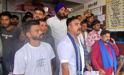 Accusation of Bhola's murder, Bhim Army Jai Bhim protested at the tehsil