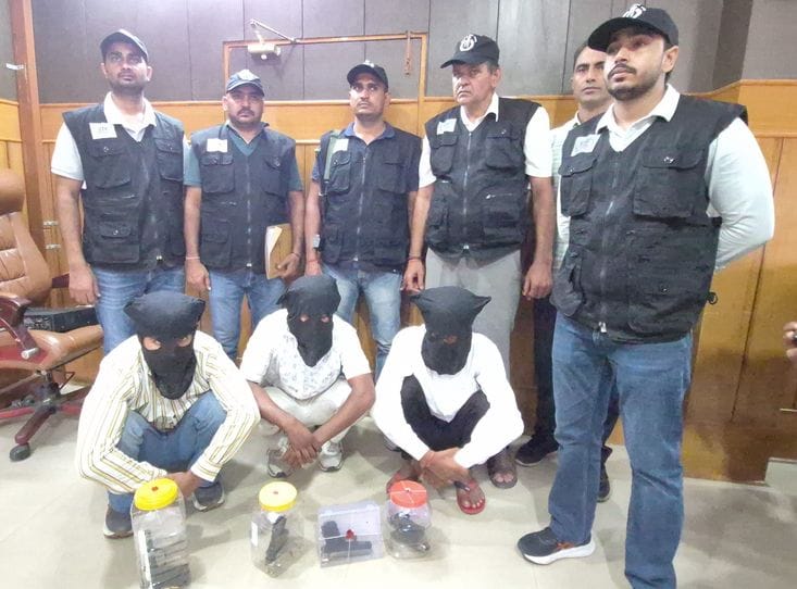 Three accused of firing in court premises arrested with four foreign weapons