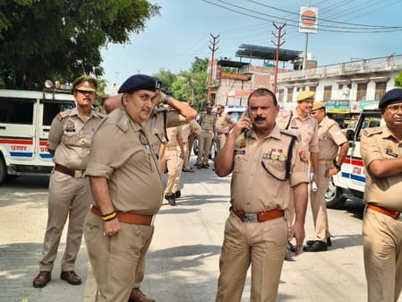 Police from 14 police stations stood outside, Chhote Singh reached the court