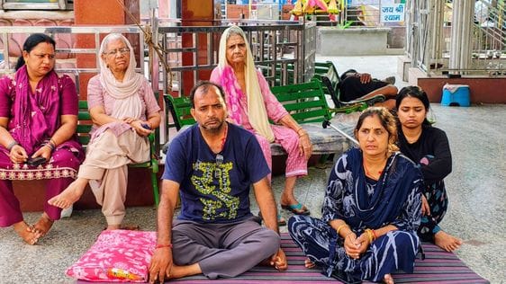A youth sat on a hunger strike against the operator of a private hospital, demanding an investigation
