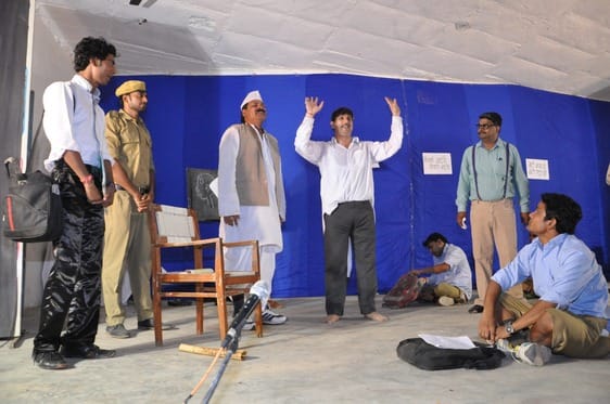 If you want to live happily then live like a fool, this drama will take place in Mumbai